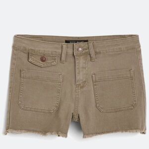 Judy Blue Arden Mid Rise Fray Hem Patch Pocket Short